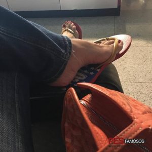 Franciely Freduzeski - Pés famosos